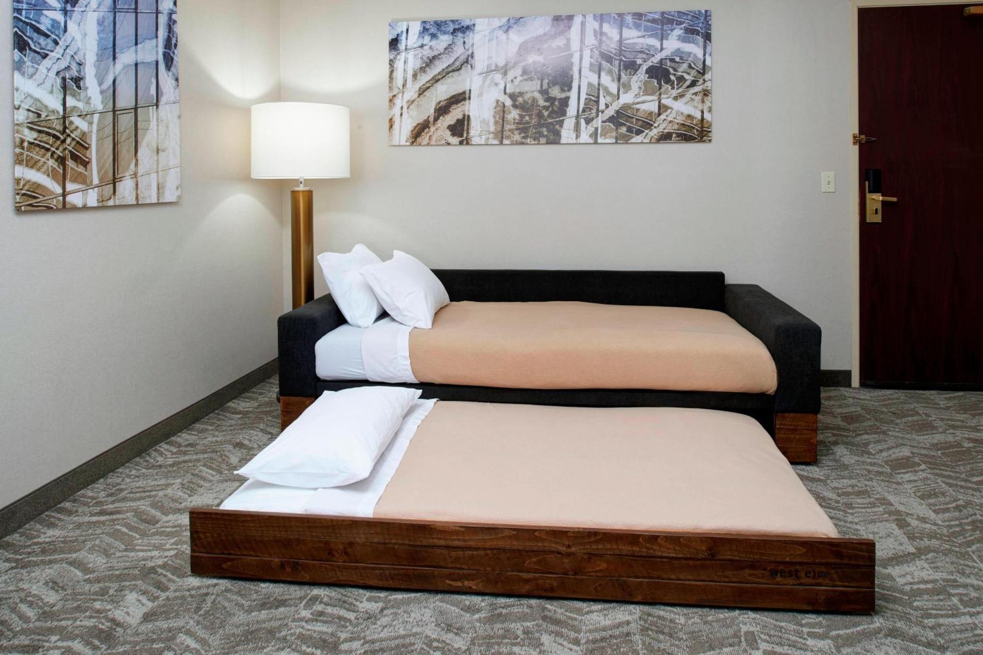 Springhill Suites By Marriott Frankenmuth Esterno foto